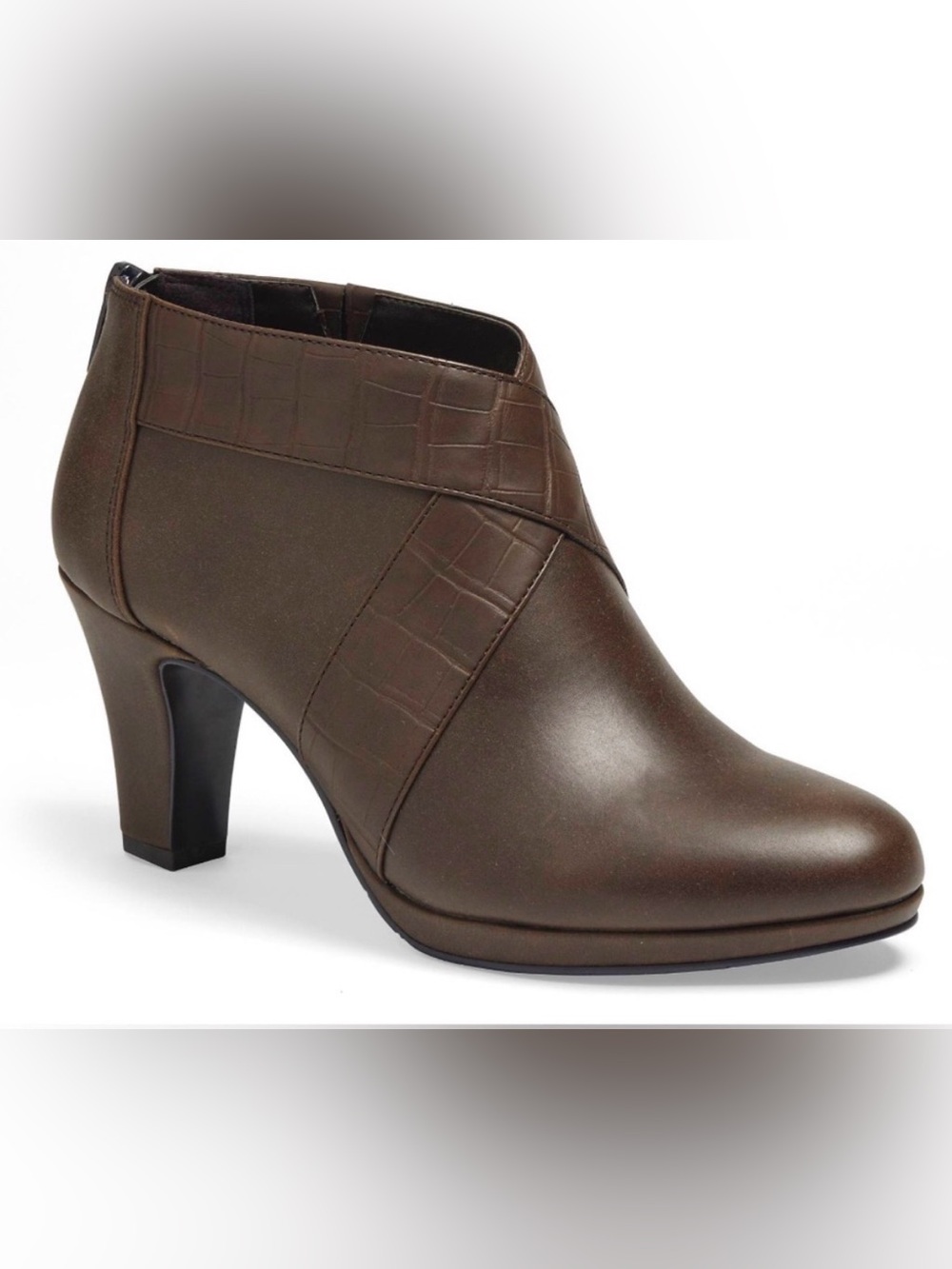 NWOB! Easy Street SPICE BOOTIE, Matte Brown, Size 9